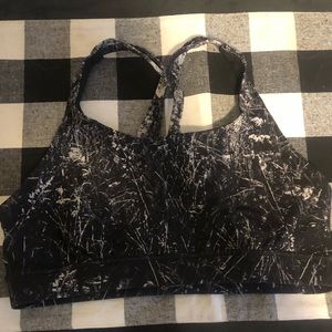Lululemon sports bra